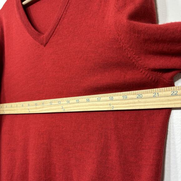 Brooks Brothers Men's Sweater Red Large V Neck Long Sleeve Saxxon Wool Pullover - Picture 6 of 7